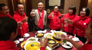 一入雨晴情深似海，歷經磨難筑就高臺——喜迎元旦，雨晴組織聚餐活動